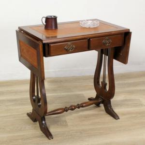 Antiker Schreibtisch mit Lederplatte, kleiner Tisch mit Klappen